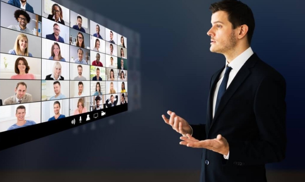 Virtual event menjadi solusi inovatif di era digital, memungkinkan acara tanpa batasan geografis. Temukan jenis, manfaat, serta strategi sukses menyelenggarakan event daring yang interaktif dan efektif.